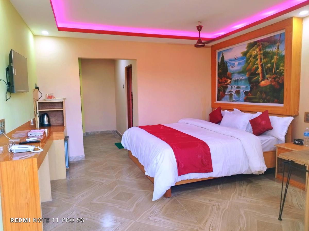 Hotel National Park Sauraha- Homely Stay And Peaceful Location With Jungle Safari Arrangements Exteriér fotografie